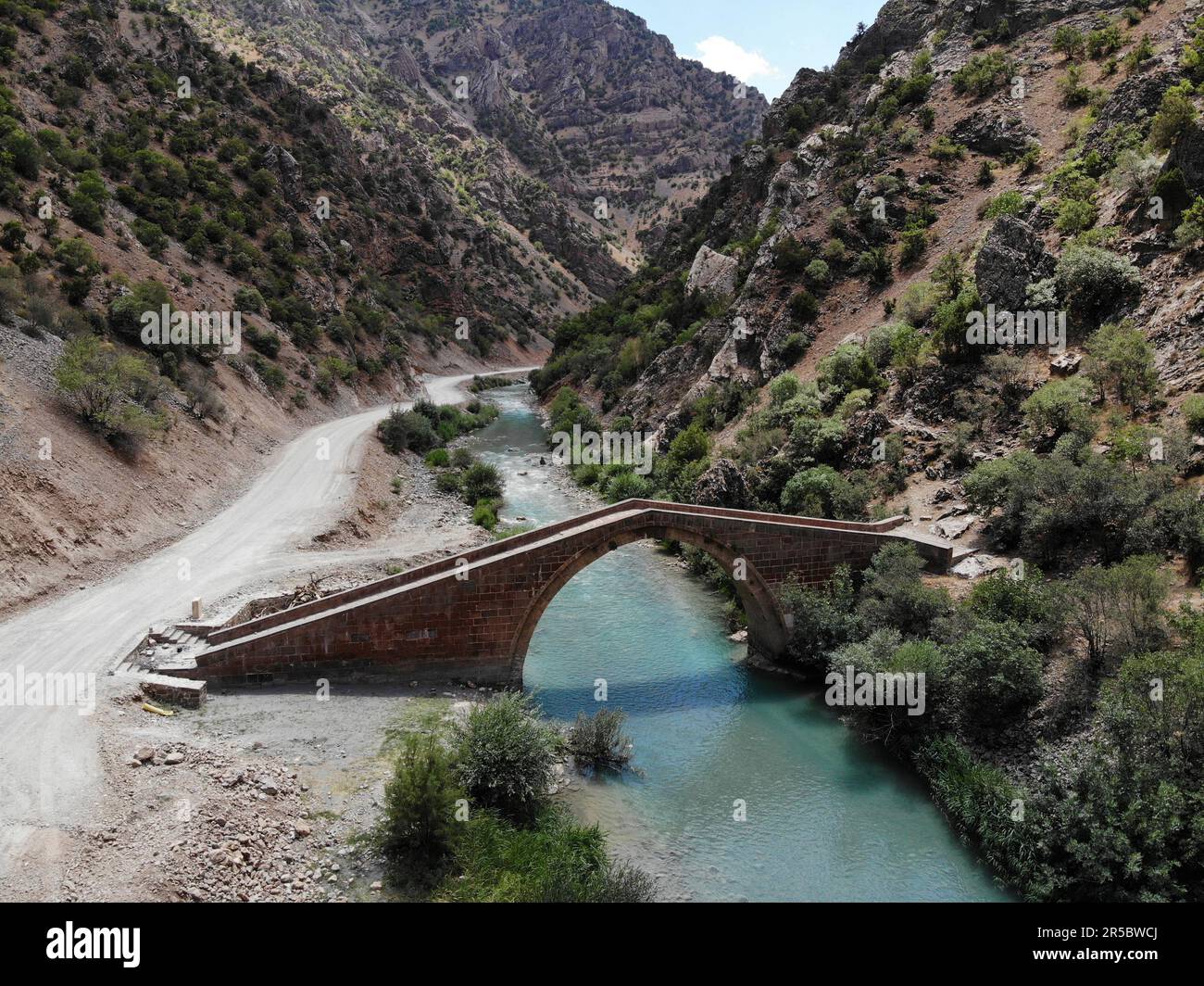 Zeril Bridge in Van, Turkey was built in the 17th century Stock Photo ...
