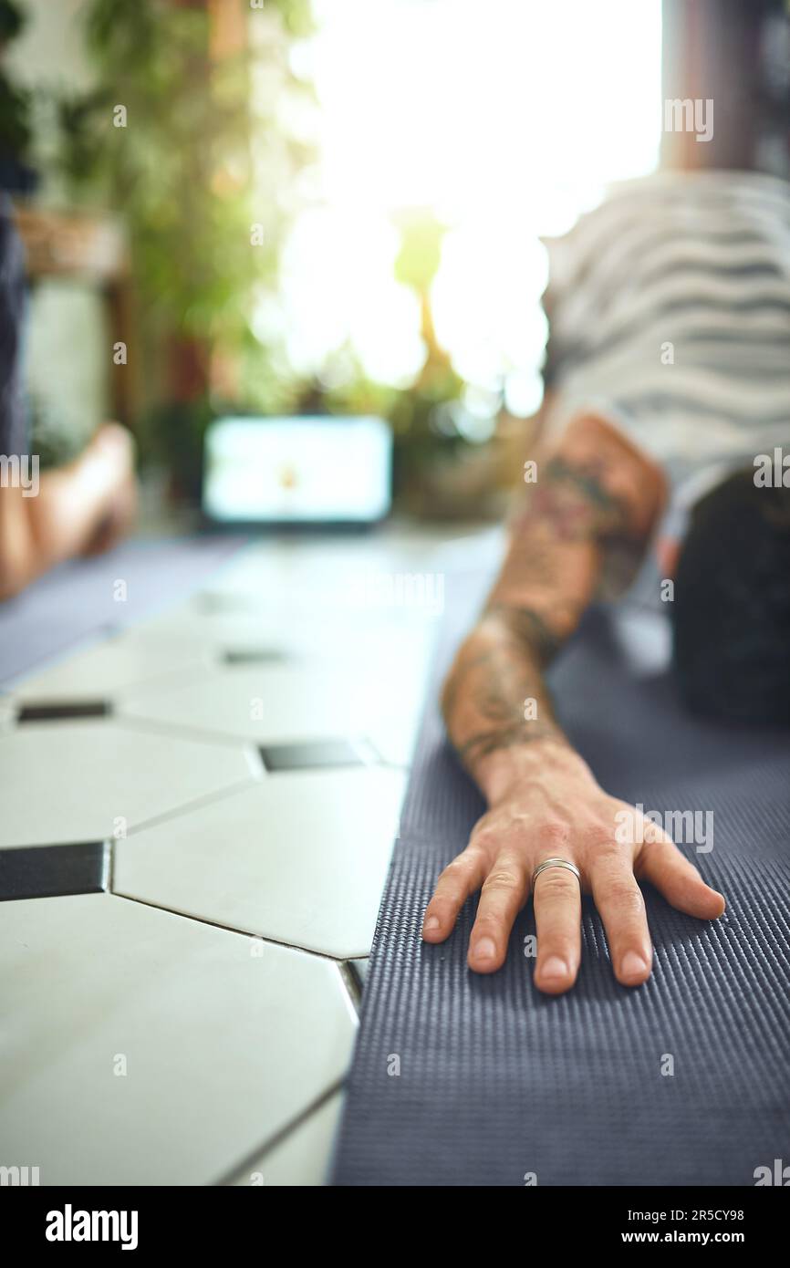 Going through workout routine hi-res stock photography and images - Alamy