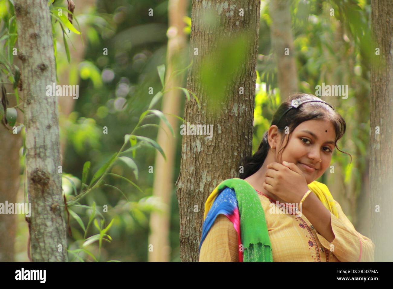 Indian girl portrait 16 years hi-res stock photography and images - Alamy