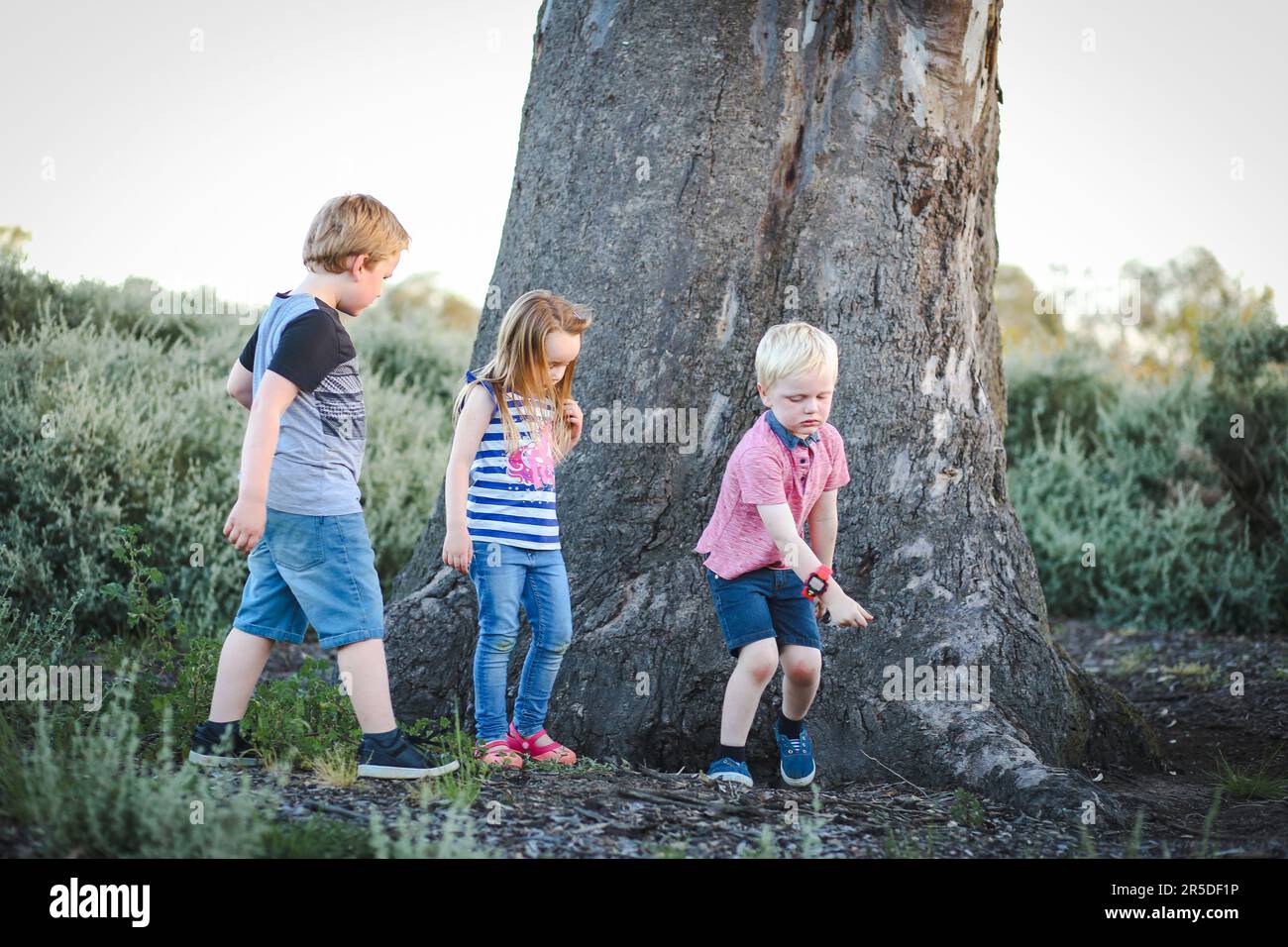 Children playing gum hi-res stock photography and images - Alamy