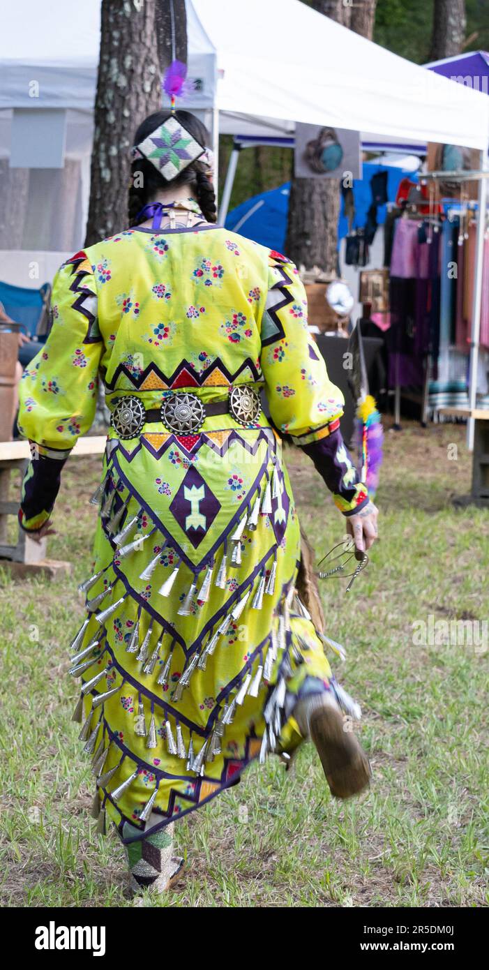 Beaded dress of native american hi-res stock photography and images - Alamy