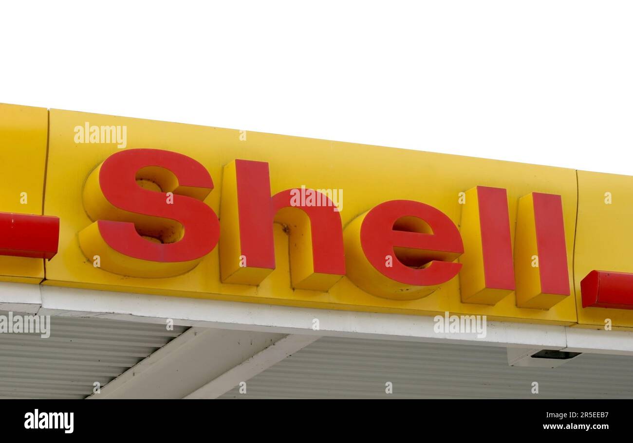 Shell gas station Stock Photo Alamy
