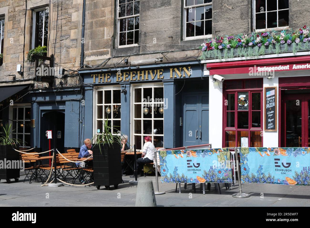 The Beehive Inn, Currie's Close, Edinburgh, UK. Stock Photo