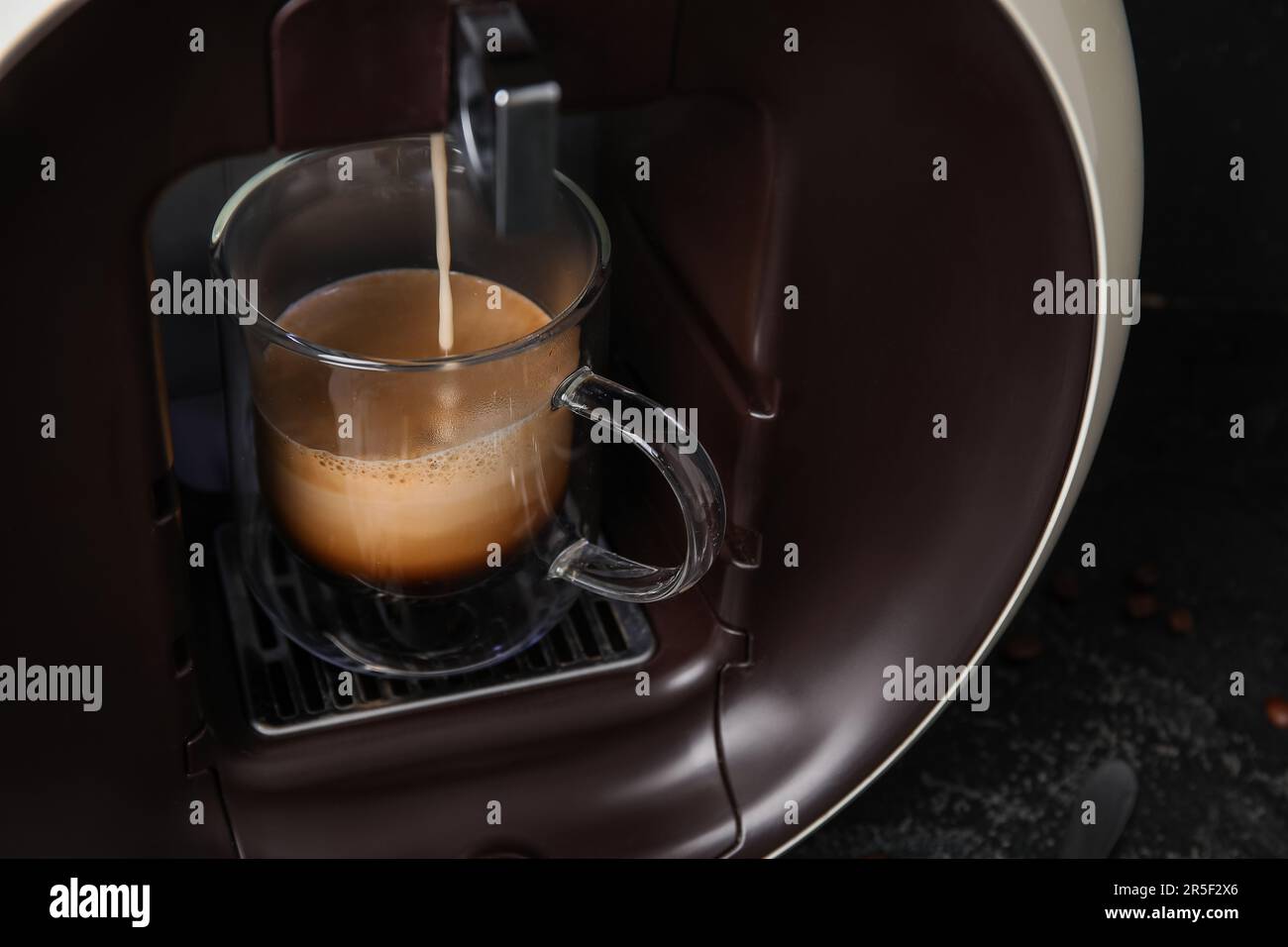 Coffee machine dripping cup process hi-res stock photography and images ...