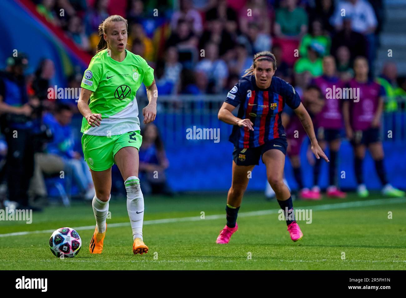 Eindhoven, Netherlands. 03rd June, 2023. EINDHOVEN, NETHERLANDS - JUNE 3: Lynn Wilms of VfL Wolfsburg dribbles with the ball during the UEFA Women's Champions League Final match between FC Barcelona and VfL Wolfsburg at the PSV Stadion on June 3, 2023 in Eindhoven, Netherlands (Photo by Andre Weening/Orange Pictures) Credit: Orange Pics BV/Alamy Live News Stock Photo