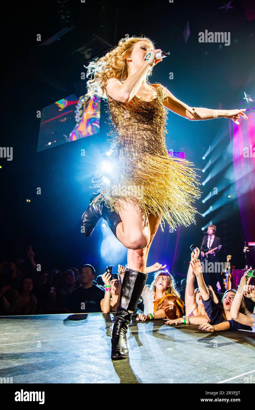 Milan Italy. 15 March 2011. The American singer-songwriter and actress TAYLOR  SWIFT performs live on stage at Mediolanum Forum during the "Speak Now  World Tour Stock Photo - Alamy