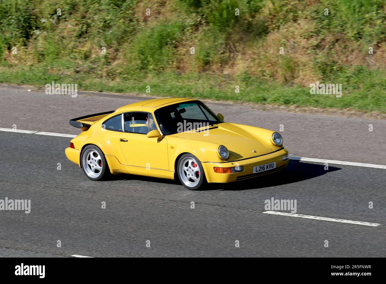 Extraordinary Yellow Porsche 911 Turbo Images