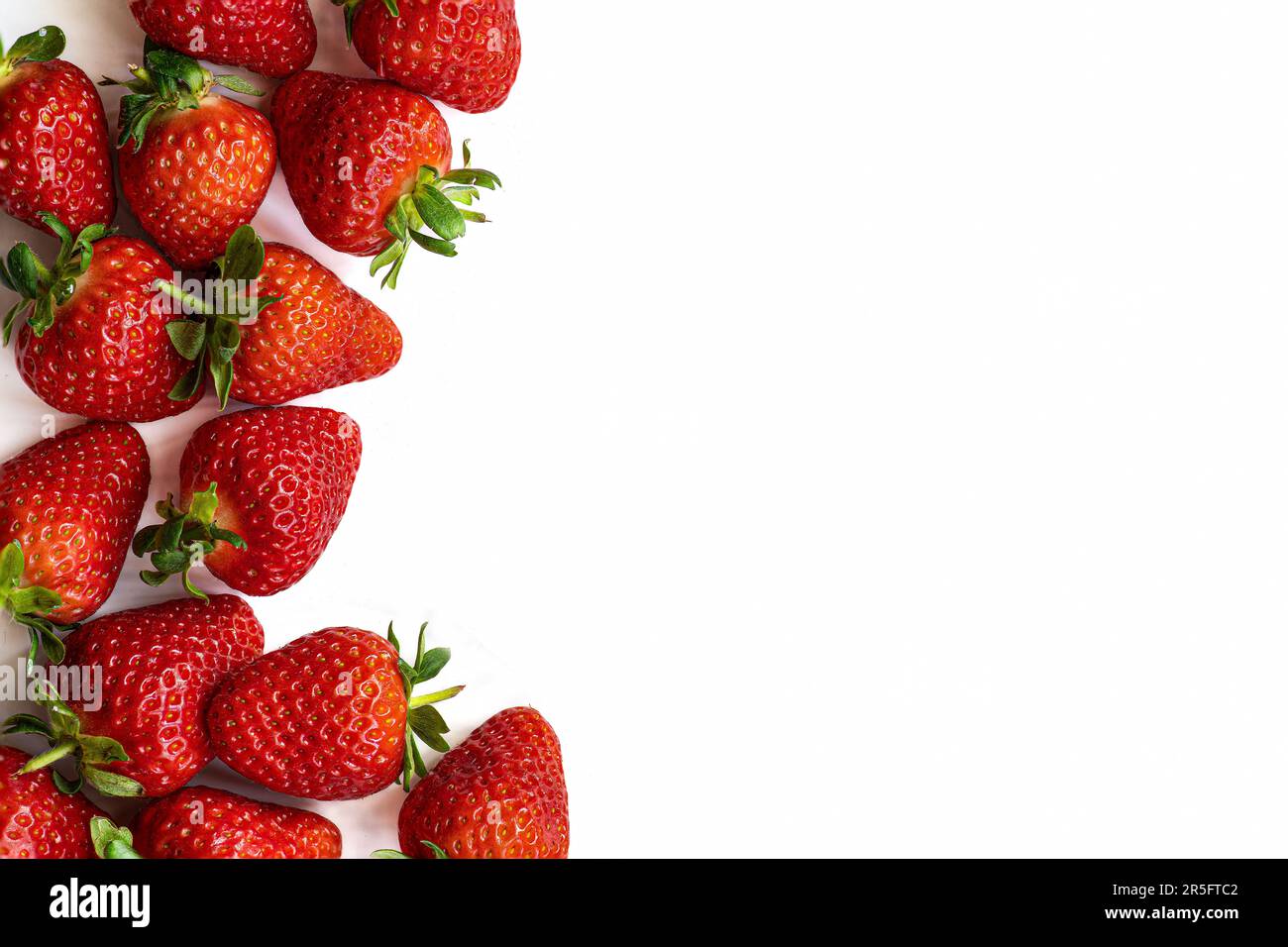 Strawberries texture hi-res stock photography and images - Alamy