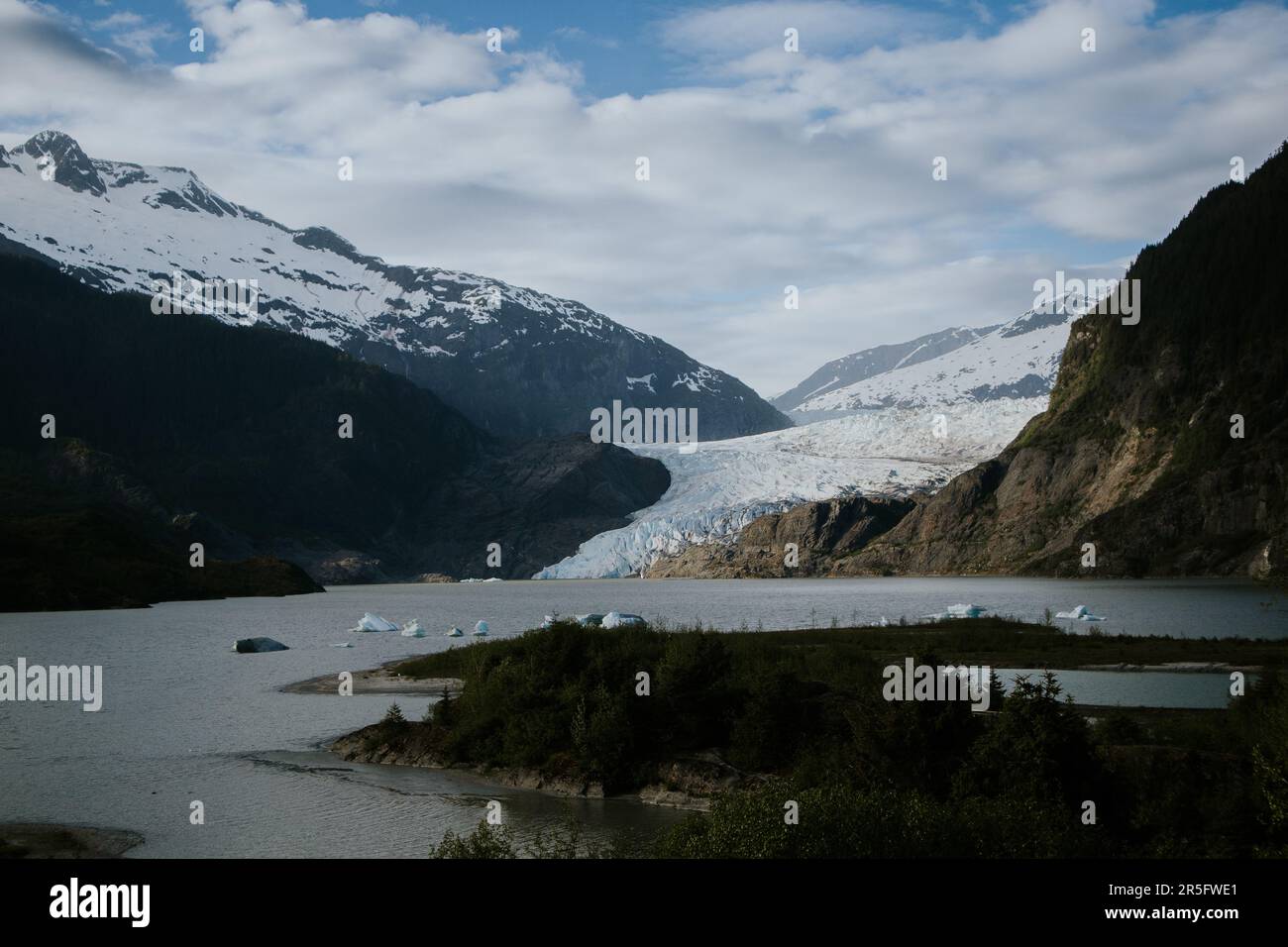 Mendenhall Glacier Tongass National Park Stock Photo Alamy mendenhall-glacier-tongass-national-park-stock-photo-alamy