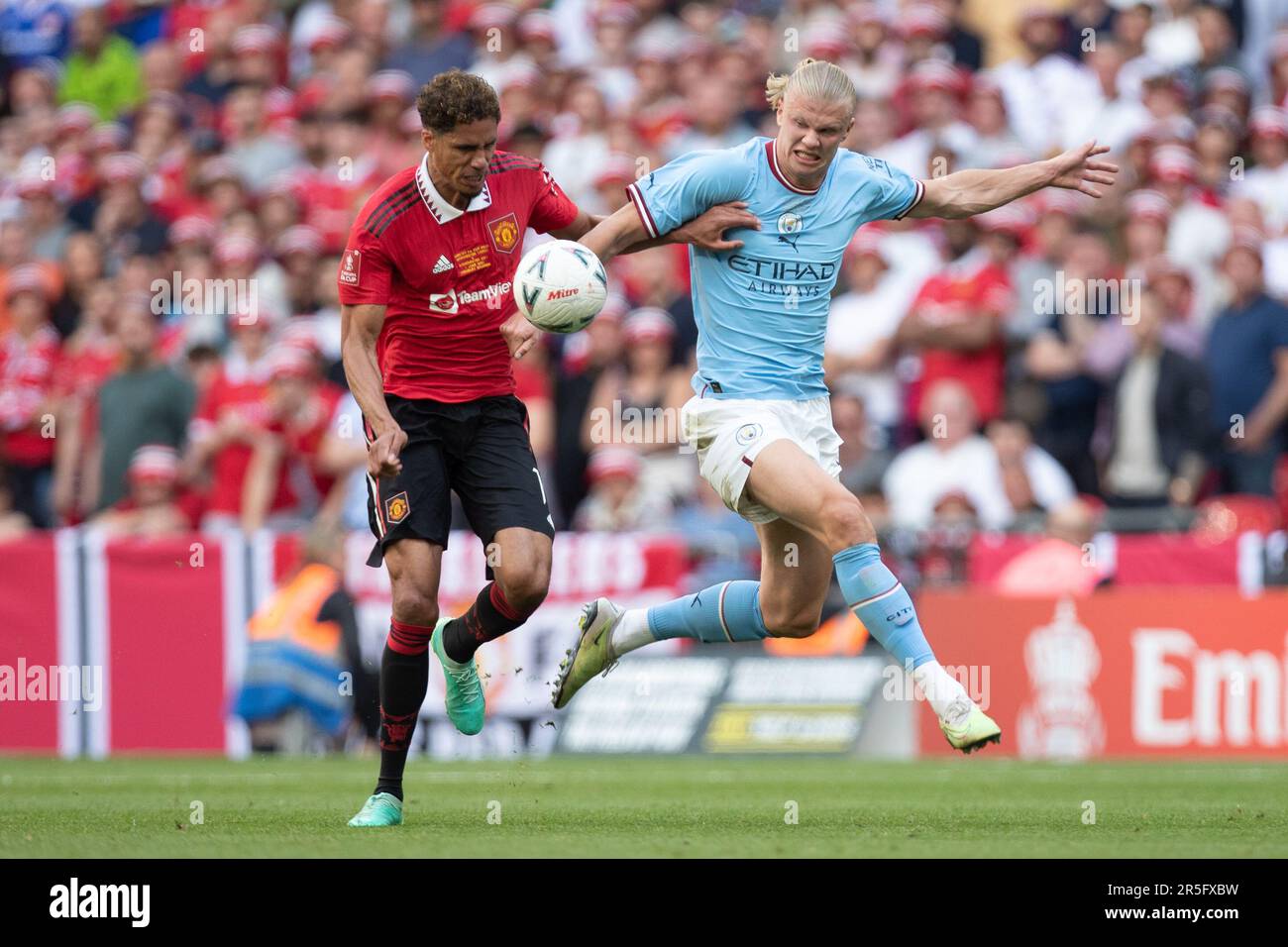 The battle of Manchester-Manchester United vs Manchester City