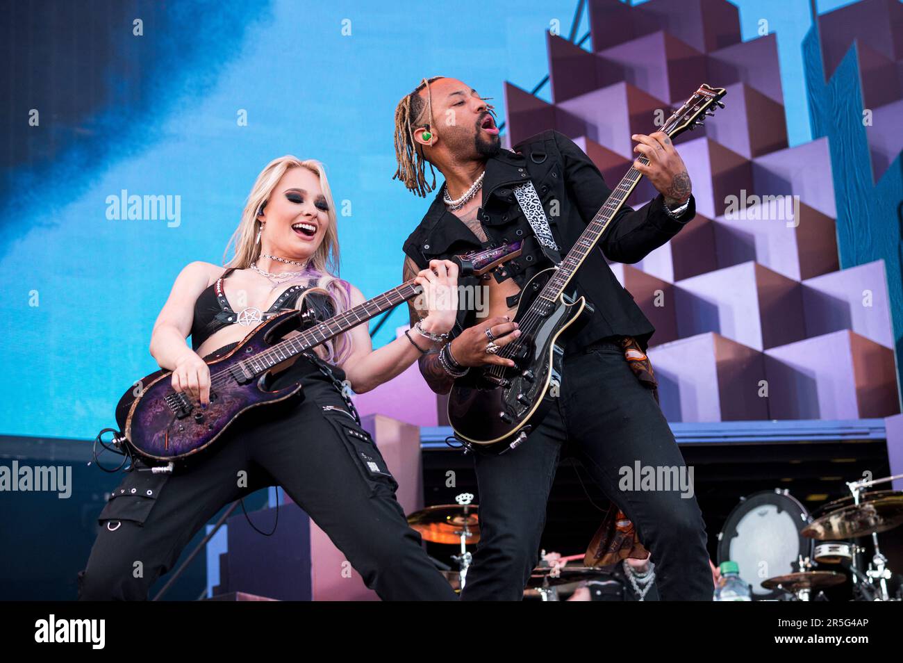 Nuremberg, Germany. 03rd June, 2023. Guitarist Sophie Lloyd (l) and guitarist Justin 'Jus' Lyons (r) during the performance of the band Machine Gun Kelly on the Utopia Stage. Continuation of the open-air festival Rock im Park. Credit: Daniel Vogl/dpa/Alamy Live News Stock Photo