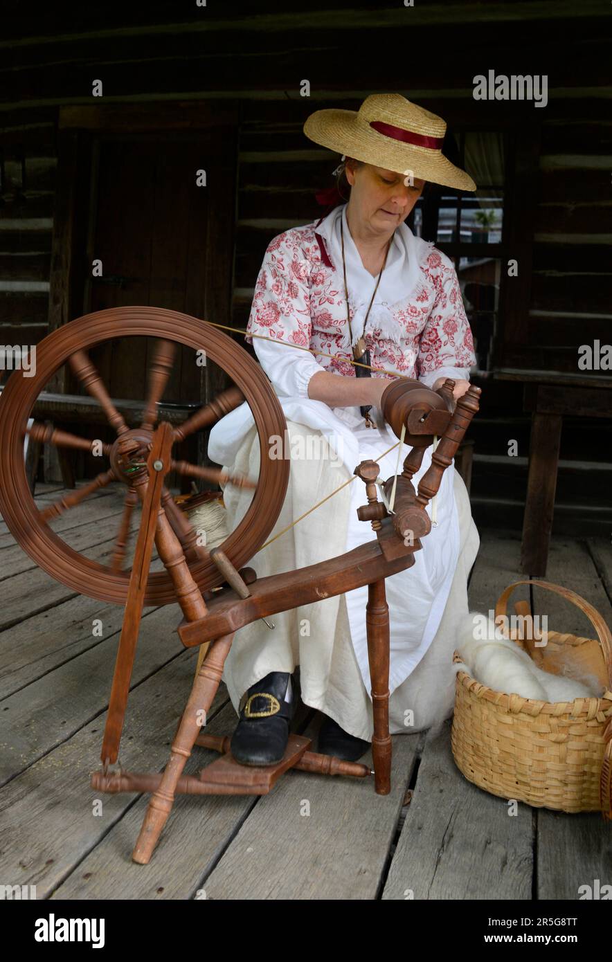 Spinning wheel 18th century hires stock photography and images Alamy