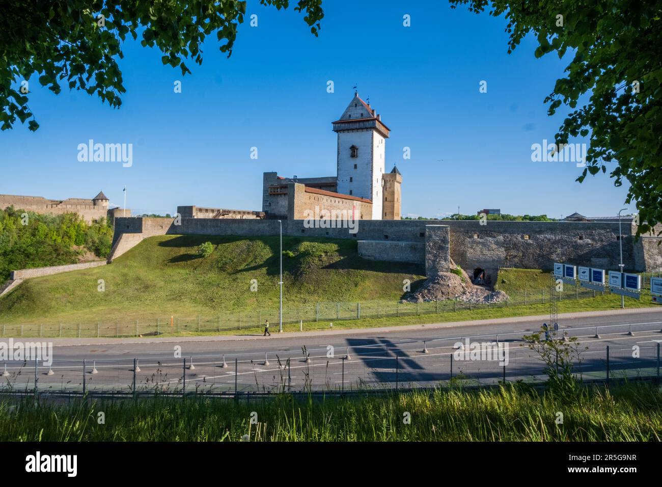 Medieval Narva Castle, Estonia, and Ivangorod Fortress, Russia. Russian-Estonian border. Stock Photo