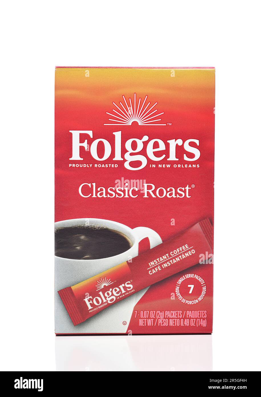 IRIVNE, CALIFORNIA - 01 June 20223: A box of Folgers Coffee Classic Roast individual packets. Stock Photo