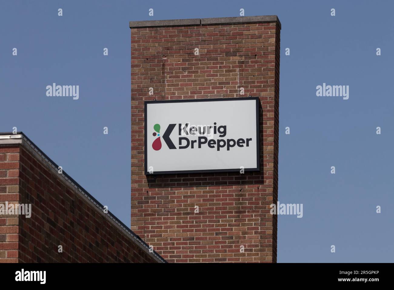 Champaign - Circa June 2023: Keurig Dr Pepper distribution center, makers of Keurig, Dr Pepper, Snapple and Bai drinks. Stock Photo