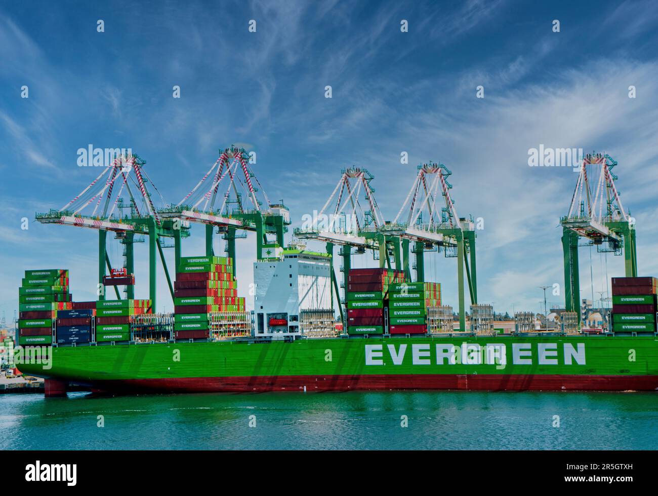 LOS ANGELES, CALIFORNIA - April 22, 2023: The Port of Los Angeles occupies  7,500 acres along 43 miles of waterfront in San Pedro Bay 20 miles south of  Stock Photo - Alamy