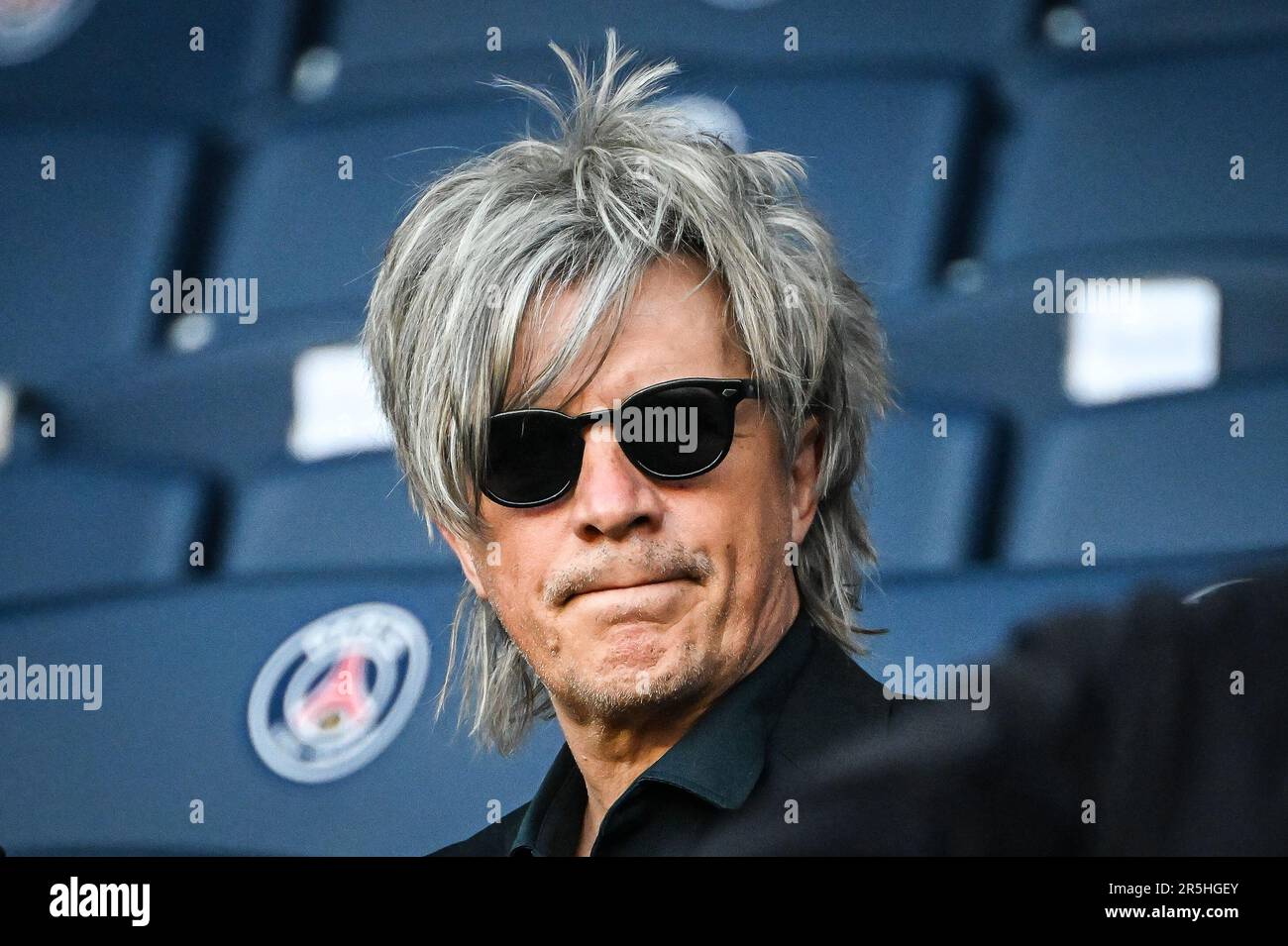 Masque Célébrité Nicolas Sirkis (Cheveux Gris) - Celebrity Cutouts Masque Réaliste