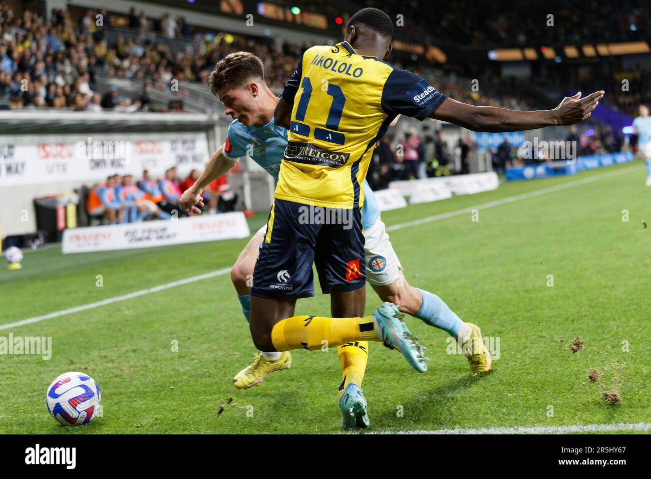 Sydney, Australia. 03rd June, 2023. Beni Nkololo of Central Coast Mariners competes for the ball with Jordan Bos of Melbourne City during the Grand Final match between Melbourne City and Central Coast Mariners at CommBank Stadium on June 3, 2023 in Sydney, Australia Credit: IOIO IMAGES/Alamy Live News Stock Photo