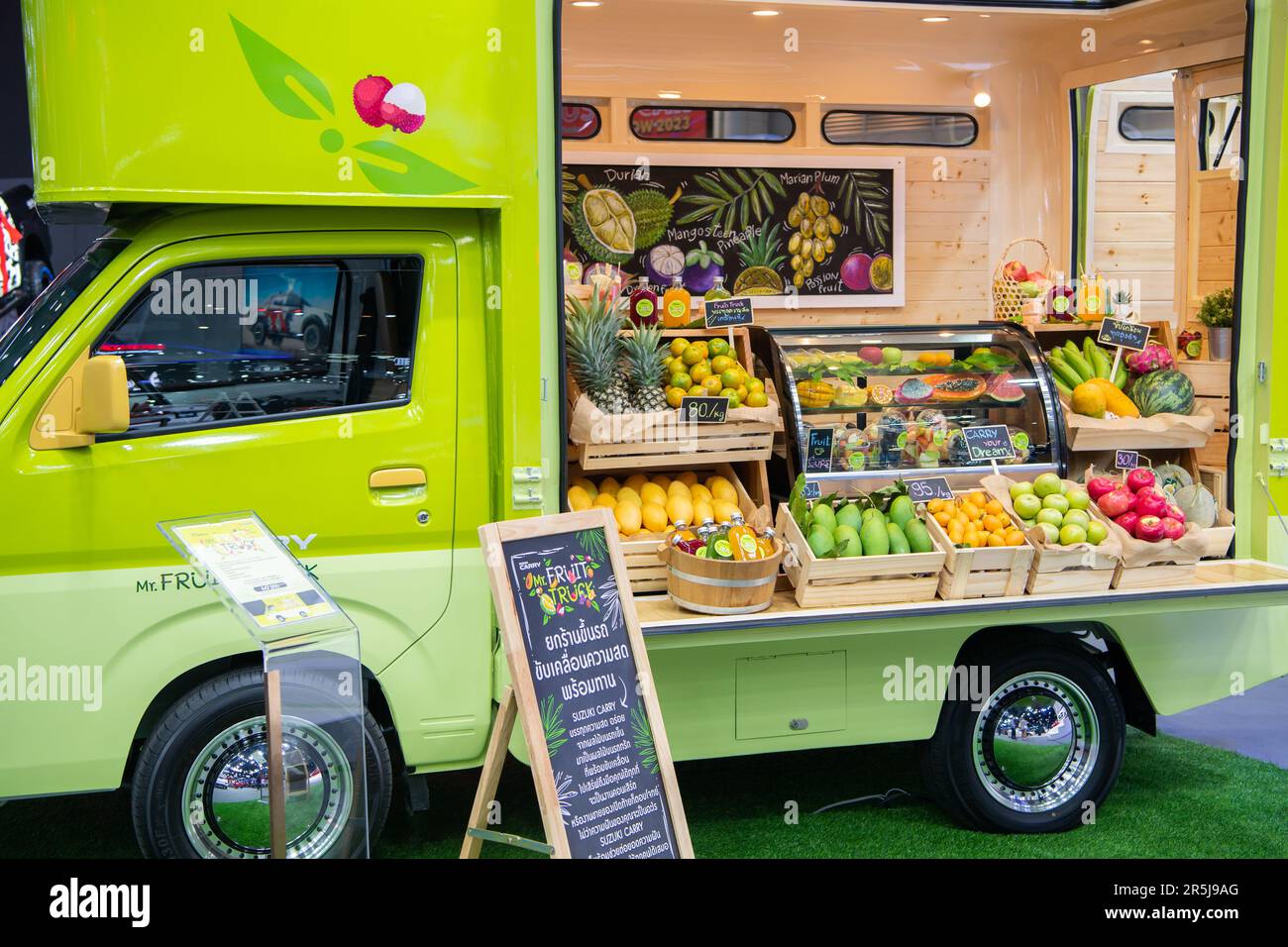 Suzuki Carry food truck on display at Bangkok International Motor Show