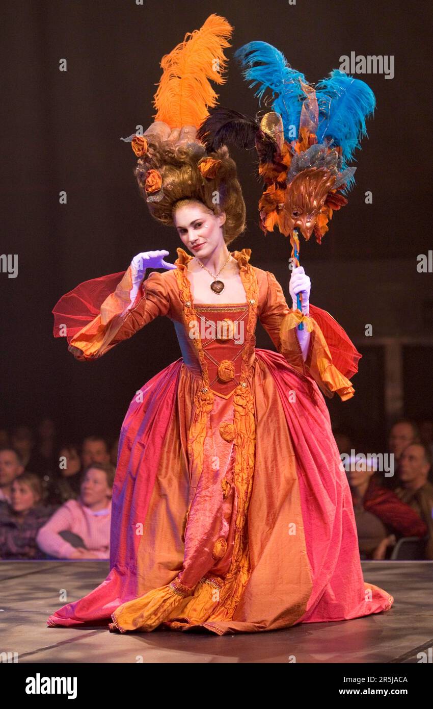 First prize in the Masquerade Mask Category went to artist Ginelle