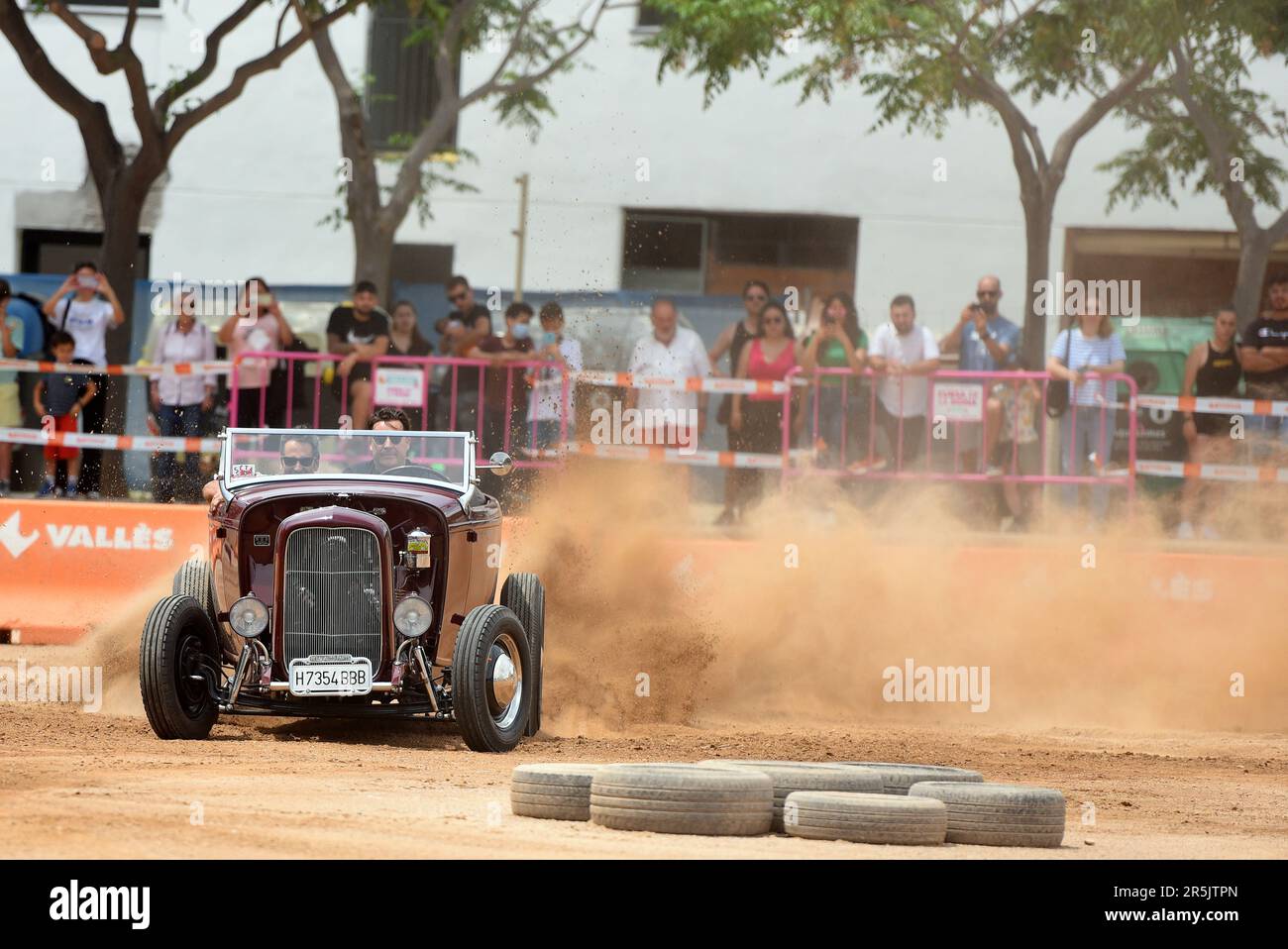 Calafell, Spain. 03rd June, 2023. A 1932 Ford Roadster vehicle seen at the exhibition circuit of the 98 Octans Party in Calafell. The city of Calafell Tarragona celebrates the 3rd edition of the 98 Octans Party, a concentration of American vehicles from the 1930s to the 1970s and also current models. Circuit shows and exhibitions were held. Credit: SOPA Images Limited/Alamy Live News Stock Photo