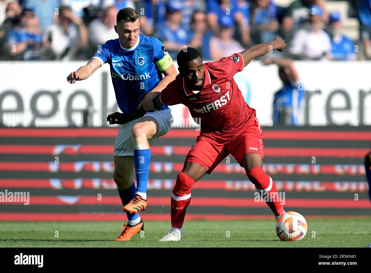 Royal Antwerp vs. Racing Genk: Incredible 4-4 Comeback at the Bosuil