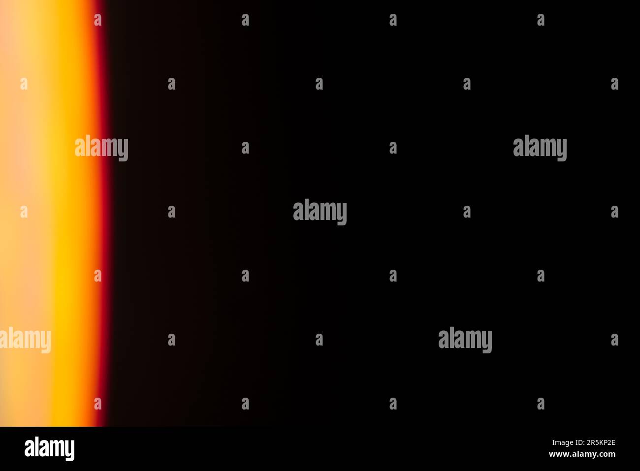 Analogic light leak produced with glass crystal and led lights