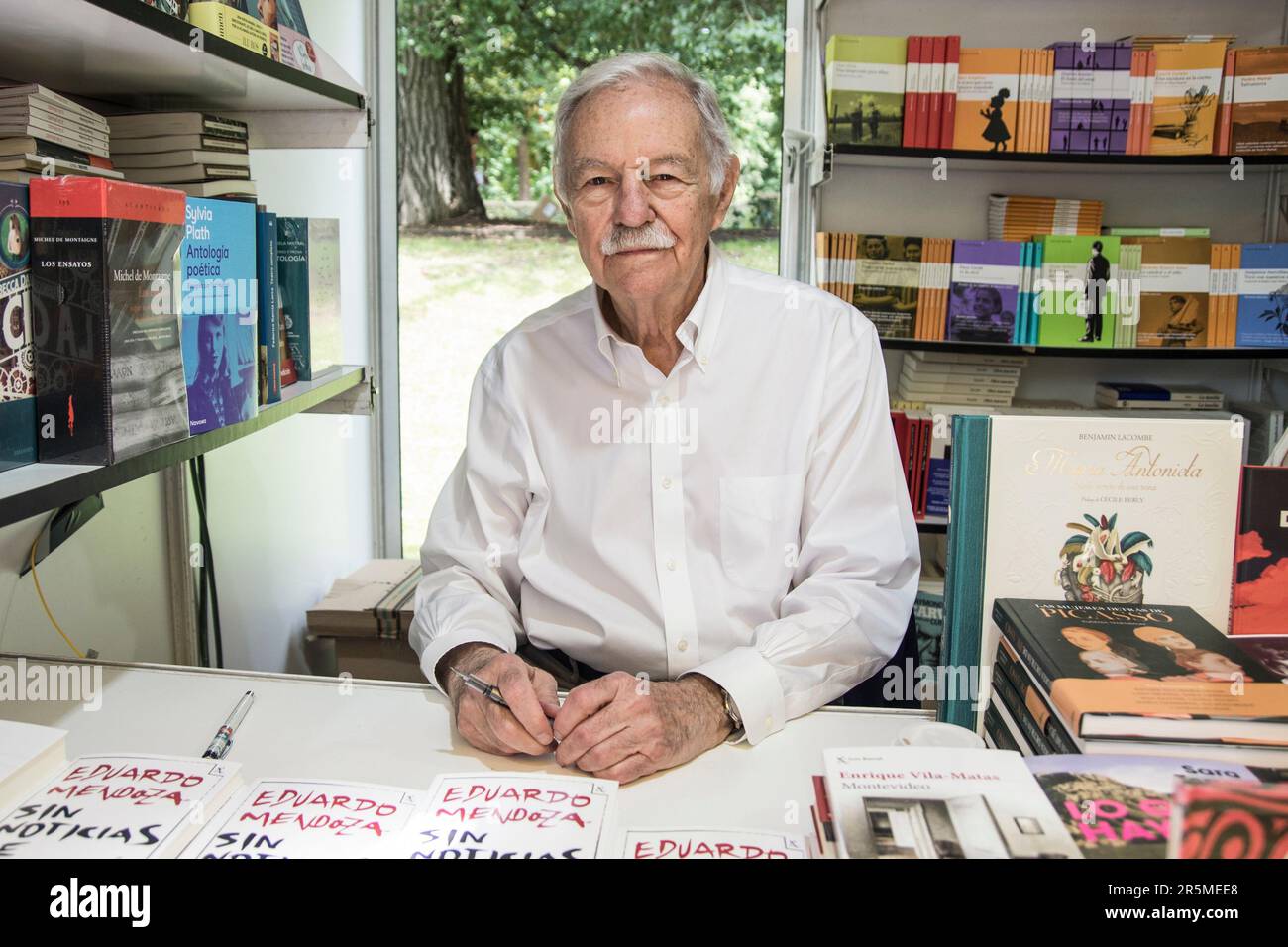 The Writer Eduardo Mendoza At The Madrid Book Fair 82 Edition In The Park Of El Retiro Madrid Spain Credit: agefotostock /Alamy Live News Stock Photo