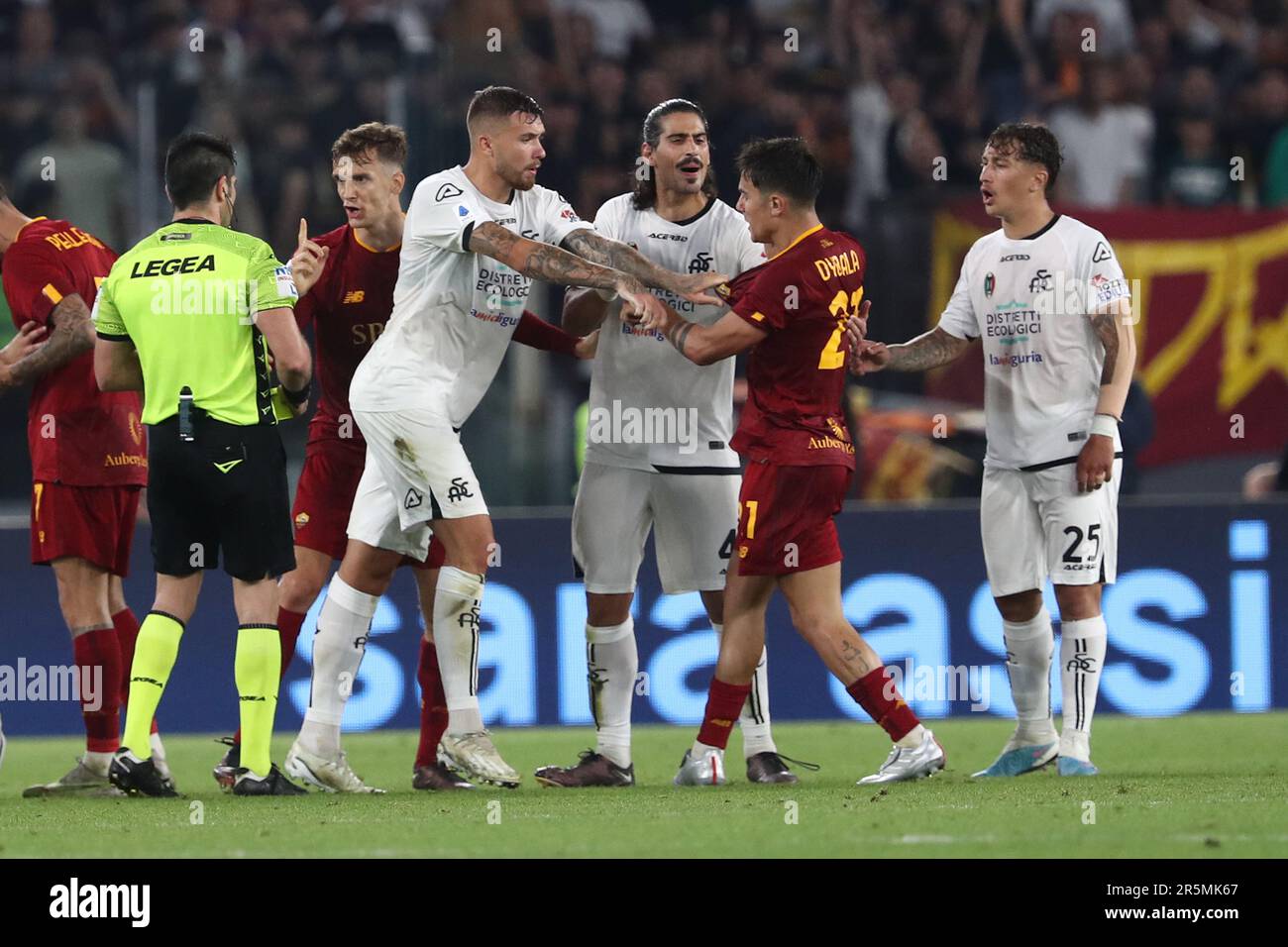 Rome, . 04th June, 2023. Rome, Italy 4.06.2023: Paulo Dybala (AS ROMA) argue with Spezia players during the Serie A 2022/2023 soccer match, day 36, between AS Roma vs Spezia Calcio 2008 at Olympic stadium in Rome, Italy. Credit: Independent Photo Agency/Alamy Live News Stock Photo