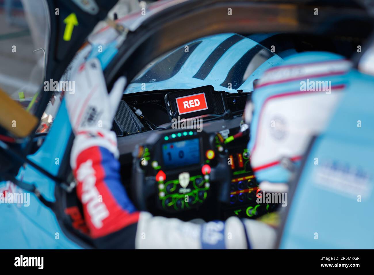 24H du Mans. Que signifient les drapeaux agités pendant la course