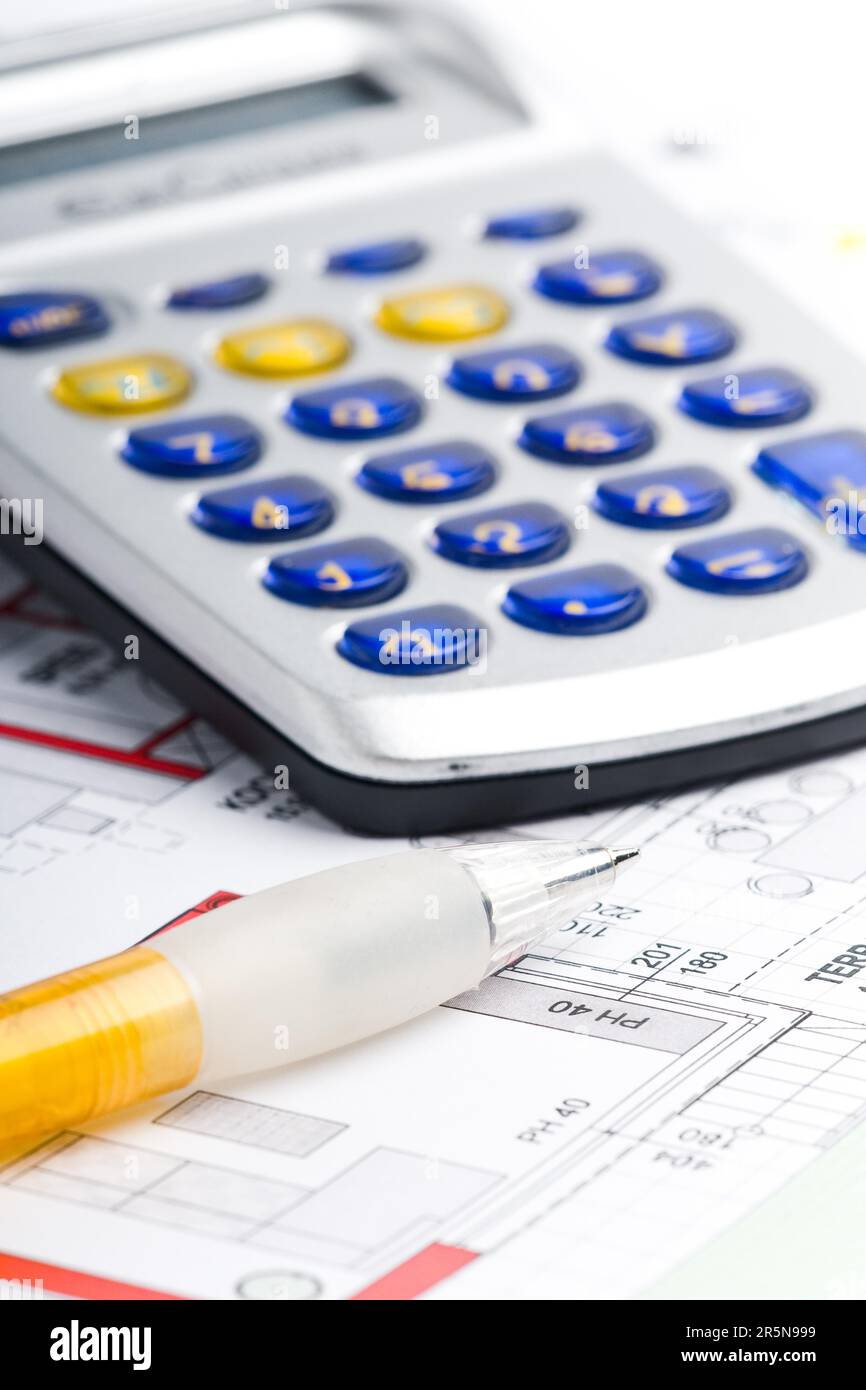 Cost calculation for the home with house plan Stock Photo - Alamy