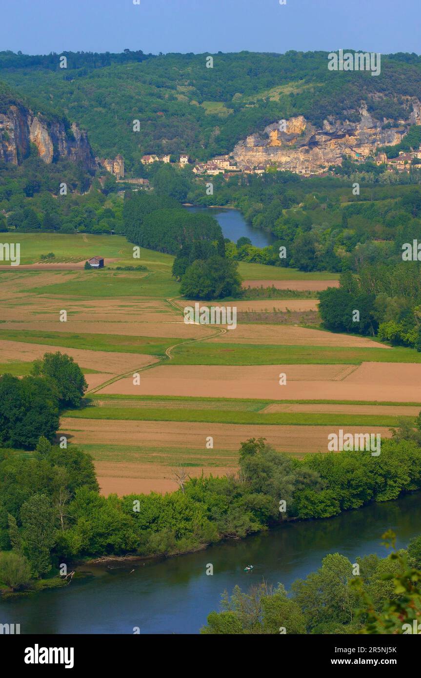 Castelnaud, Dordogne River, Castelnaud la Chapelle, Perigord, Dordogne Valley, Perigord Noir, Aquitaine, France Stock Photo