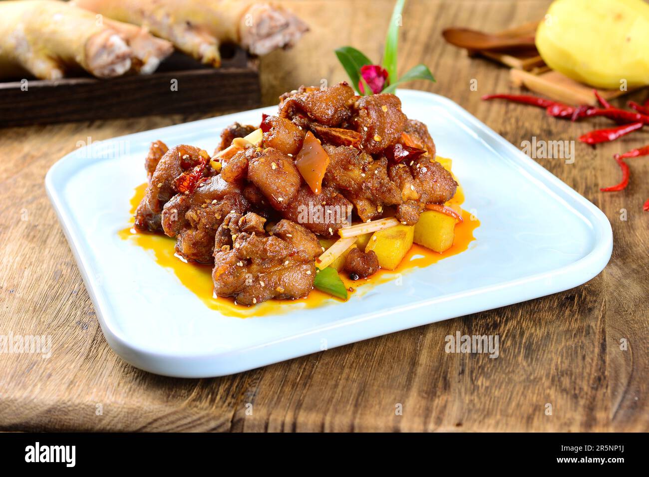 braised pig's trotters with brown soya sauce, rice wine vinegar
