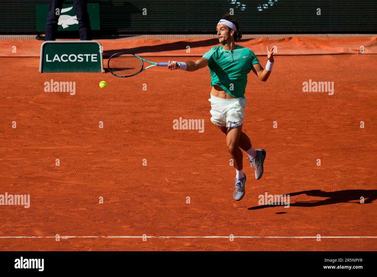 PARIS, FRANCE - JUNE 4: Lorenzo Musetti plays a forehand during 4th ...