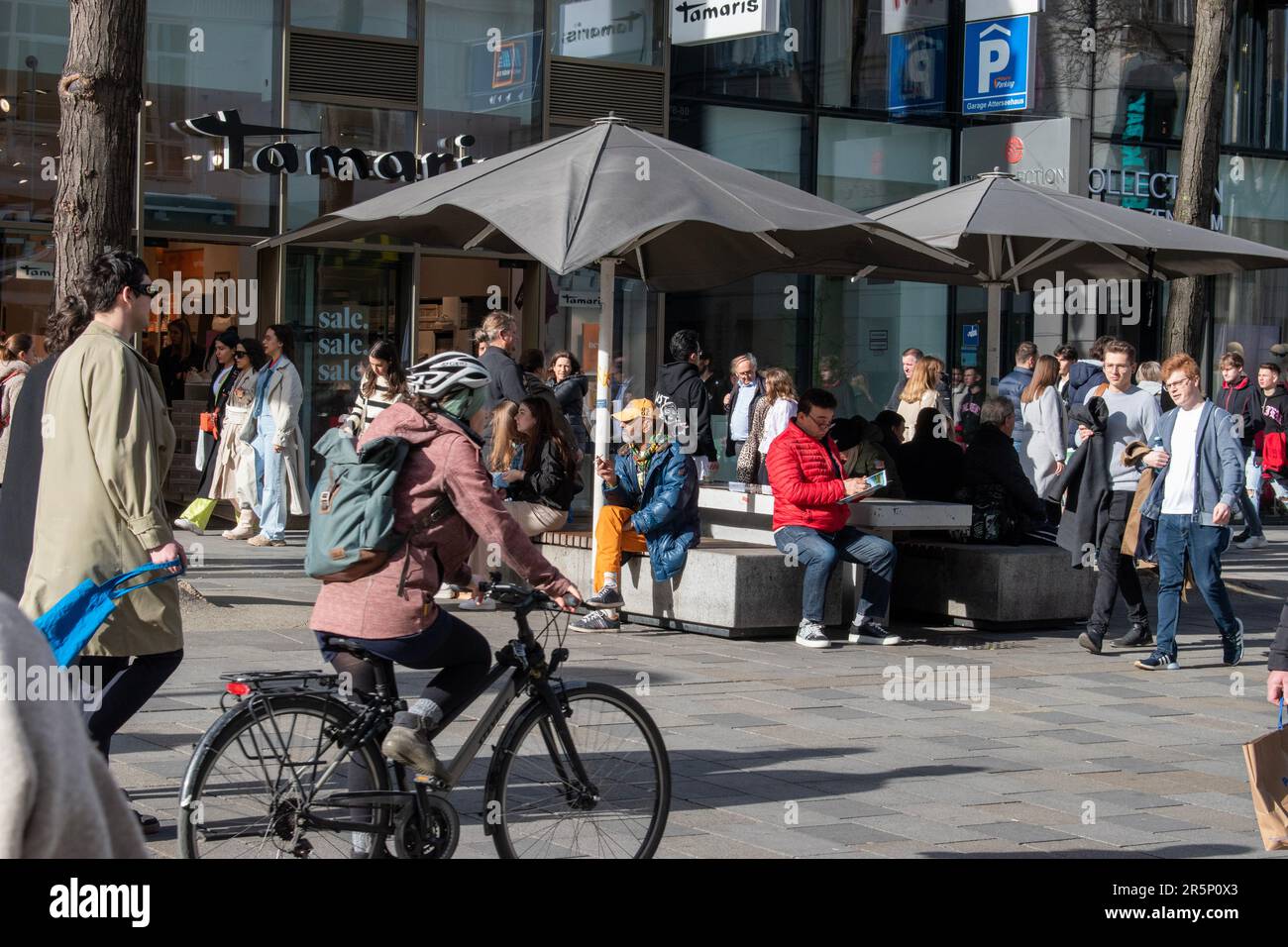 vienna, austria. april 1, 2023 street-side comfort outdoor seating on mariahilferstraße, vienna Stock Photo