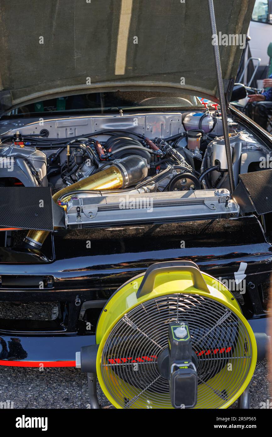 Car engine cooling system fan hi-res stock photography and images - Alamy