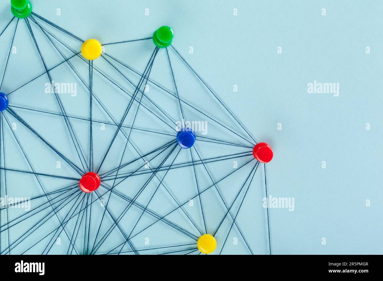 Pins Reseau Network with pins Stock Photo - Alamy