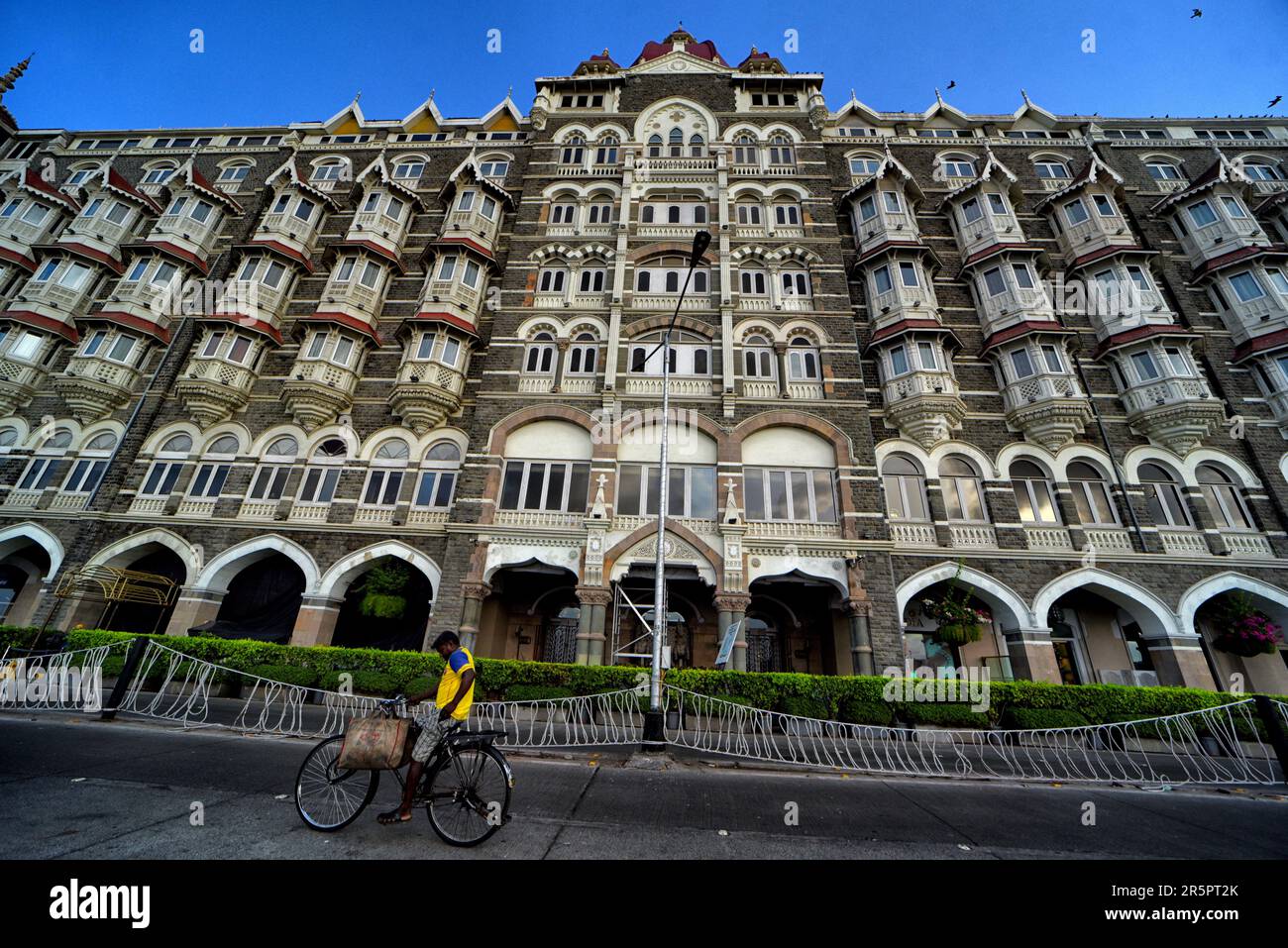 Where Is The Taj Mahal Palace