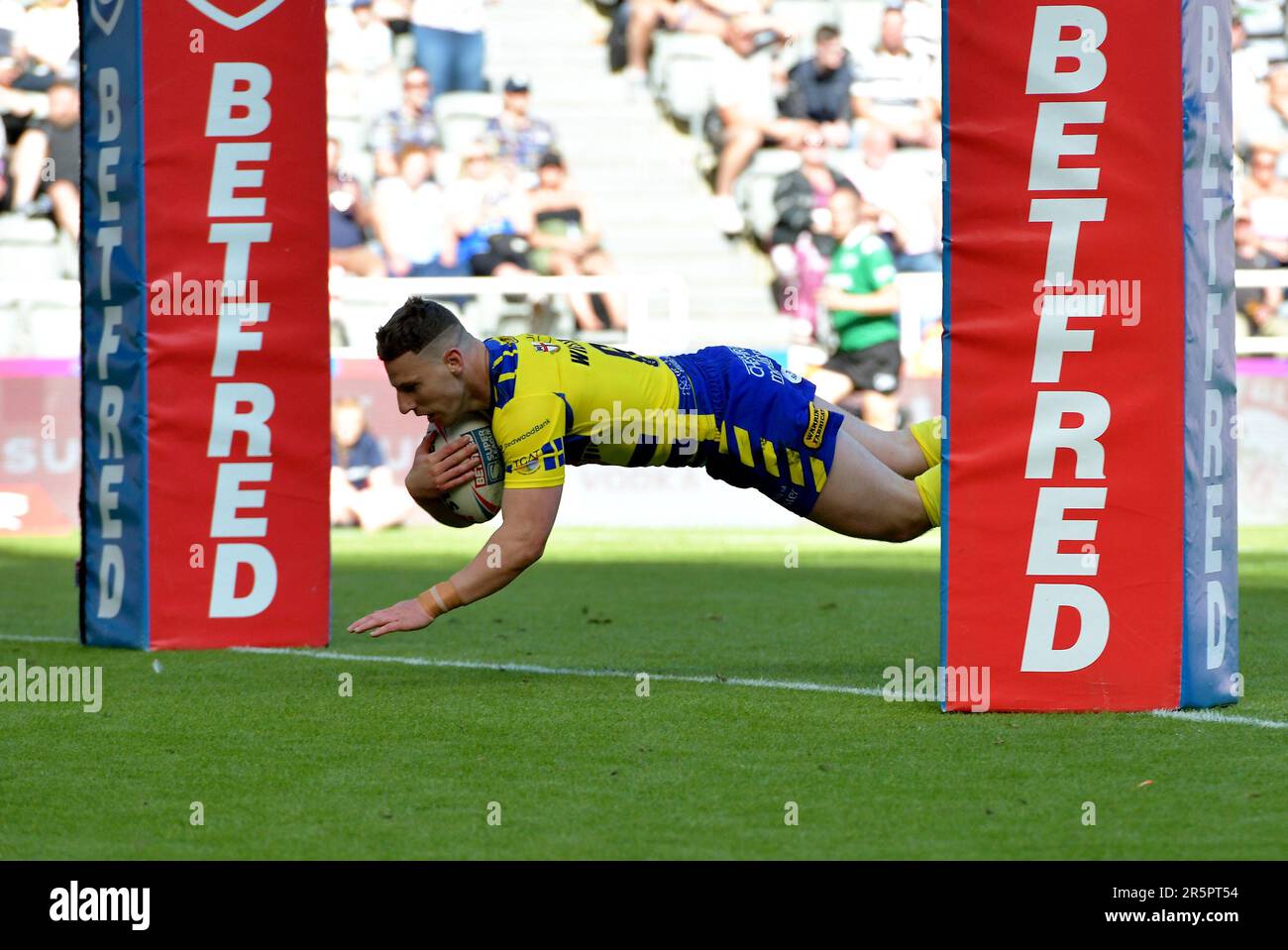Betfred Super League Rugby, Magic Weekend, St James Park, Newcastle, Sunday 4th June 2023, Hull FC 30 - 18 Warrington Wolves, United Kingdom Stock Photo