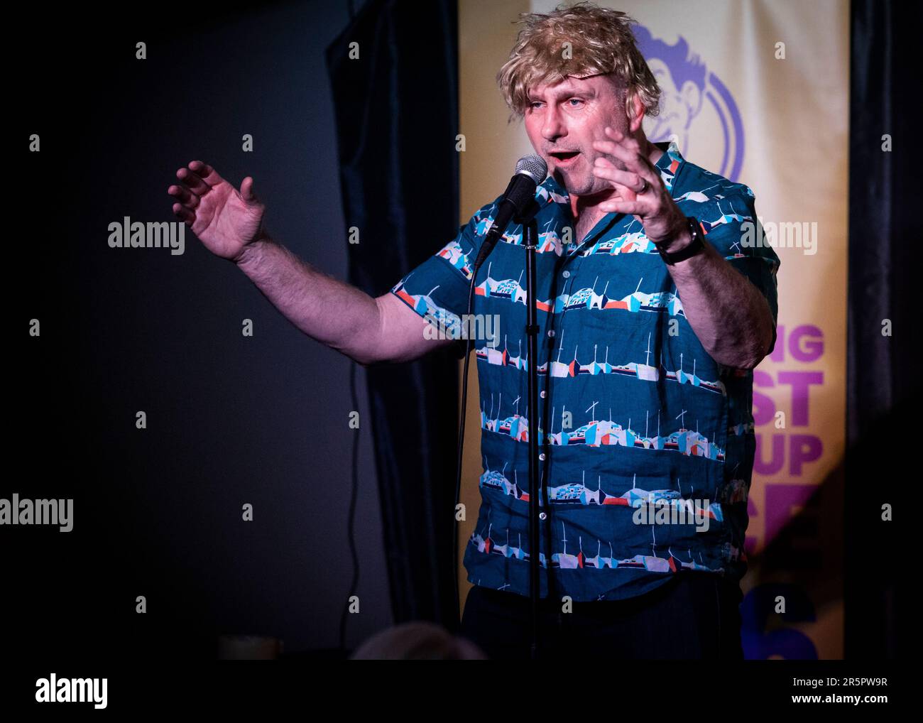 Stephen Owen standup comedian, Joker Comedy Club, Chalkwell Park Rooms