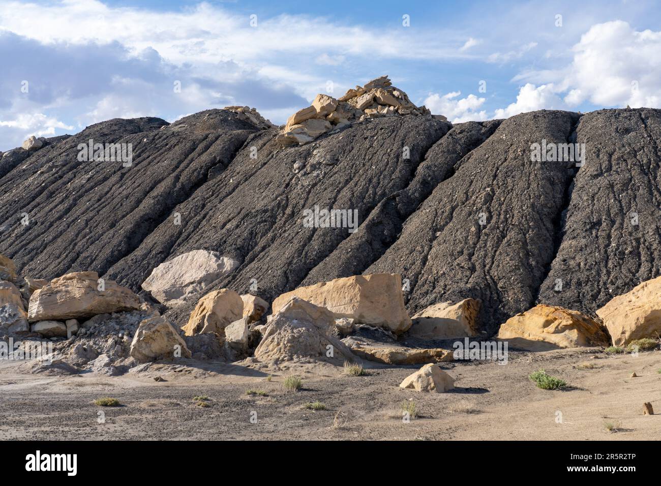 Abandoned coal mine hi-res stock photography and images - Alamy