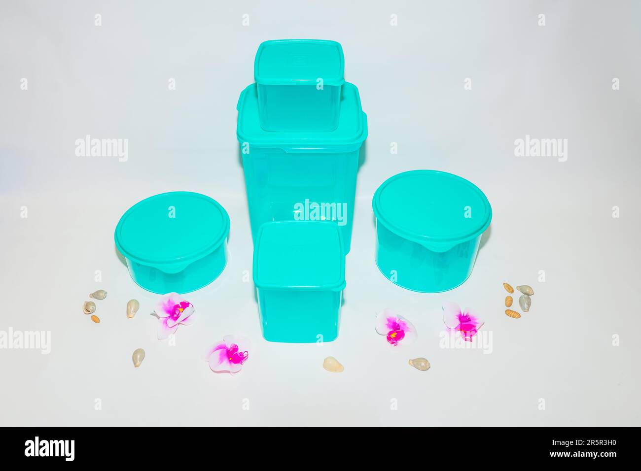 The Blue Plastic Jar Set in Various Sizes is a versatile storage