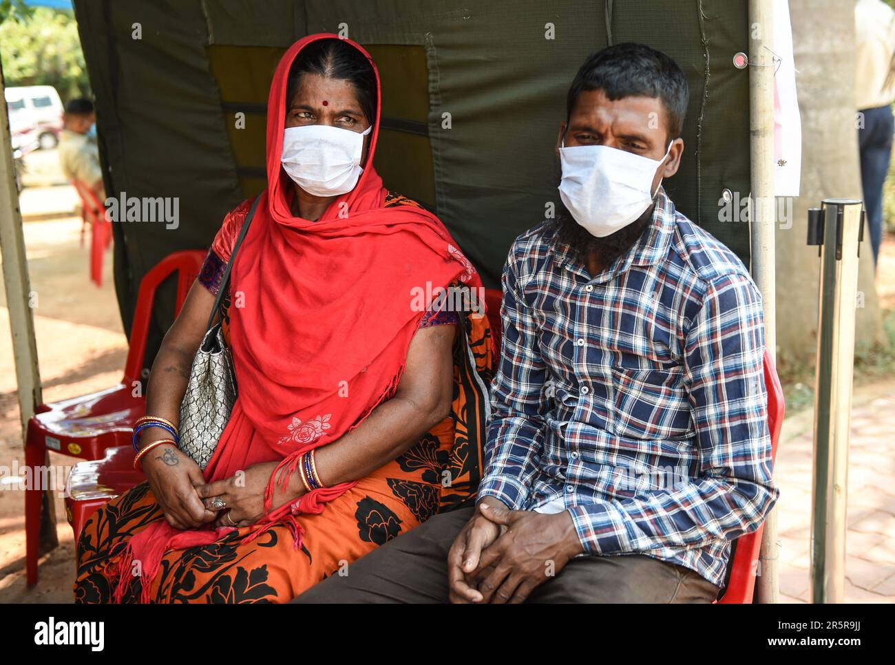 Bhubaneswar, Indian state Odisha. 5th June, 2023. Relatives of train accident victims are seen at the All India Institute of Medical Sciences (AIIMS) in Bhubaneswar, capital of eastern Indian state Odisha, June 5, 2023. Two passenger trains crashed into a stationary goods train in the Balasore district of Odisha on Friday evening, claiming 275 human lives. Credit: Javed Dar/Xinhua/Alamy Live News Stock Photo