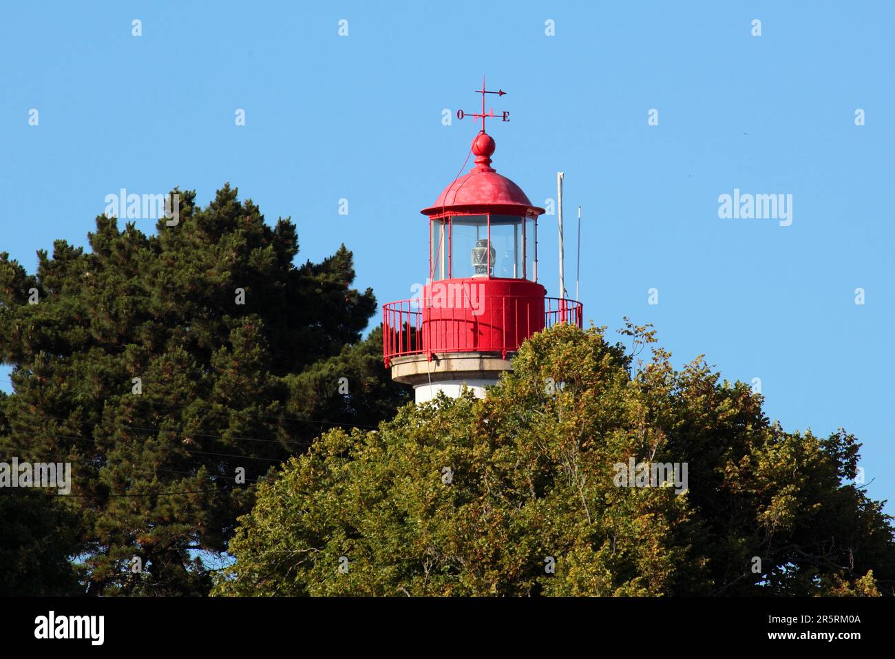 Typical Lighthouse France, Finistere, Clohars Carnoet, the lighthouse upstream of Doelan ...