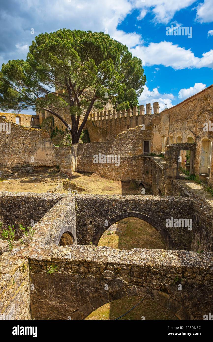 Portugal, Tomar, former seat of the Order of the Knights Templar, the 12th century Convent of Christ (UNESCO World Heritage site), ruins of the residence of Infante Dom Henrique Stock Photo
