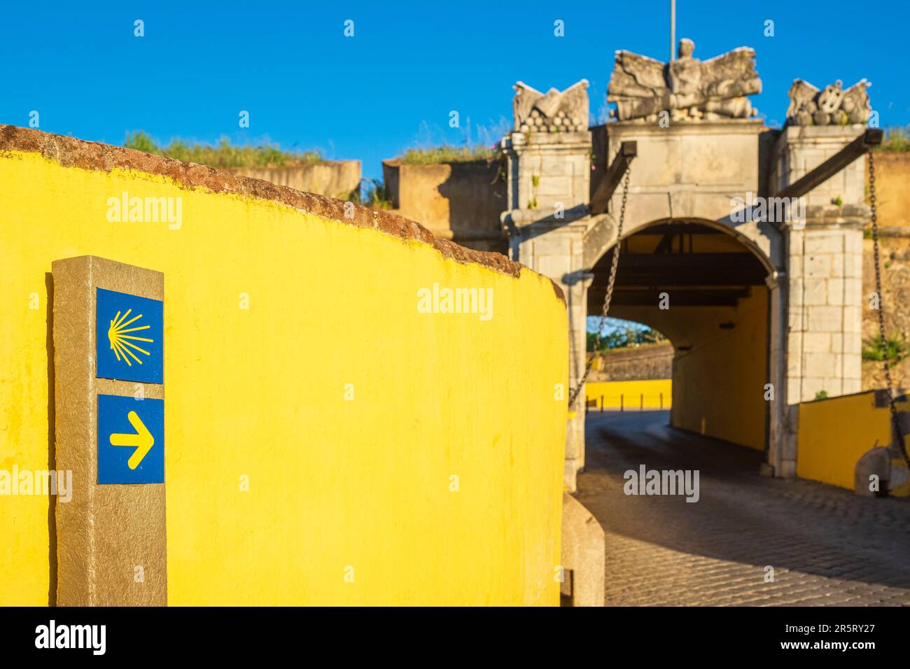 Olivenca gate hi-res stock photography and images - Alamy