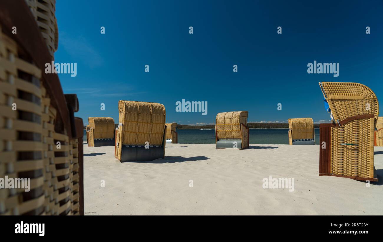 Vacation season hi-res stock photography and images - Alamy