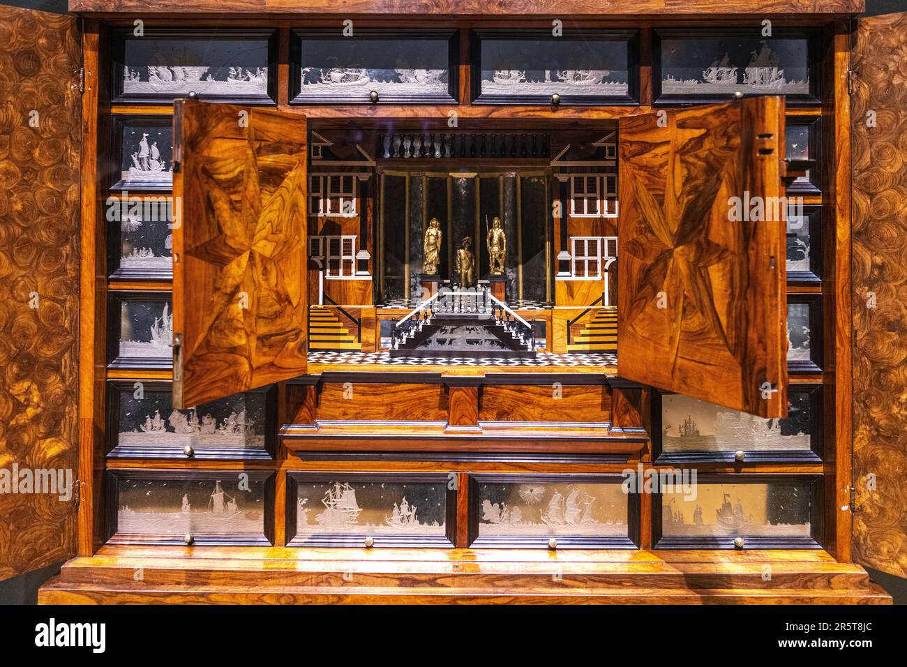 Netherlands, Northern Holland province, Amsterdam, the collections of the Rijksmuseum Amsterdam (National Museum). The doll's houses are a testimony to the interior living of the period Stock Photo