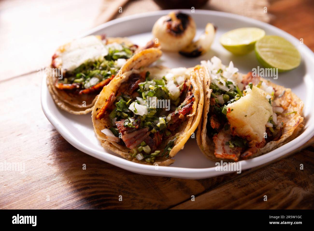 Tacos al Pastor. Tambien conocidos como Tacos de Trompo, son el tipo de