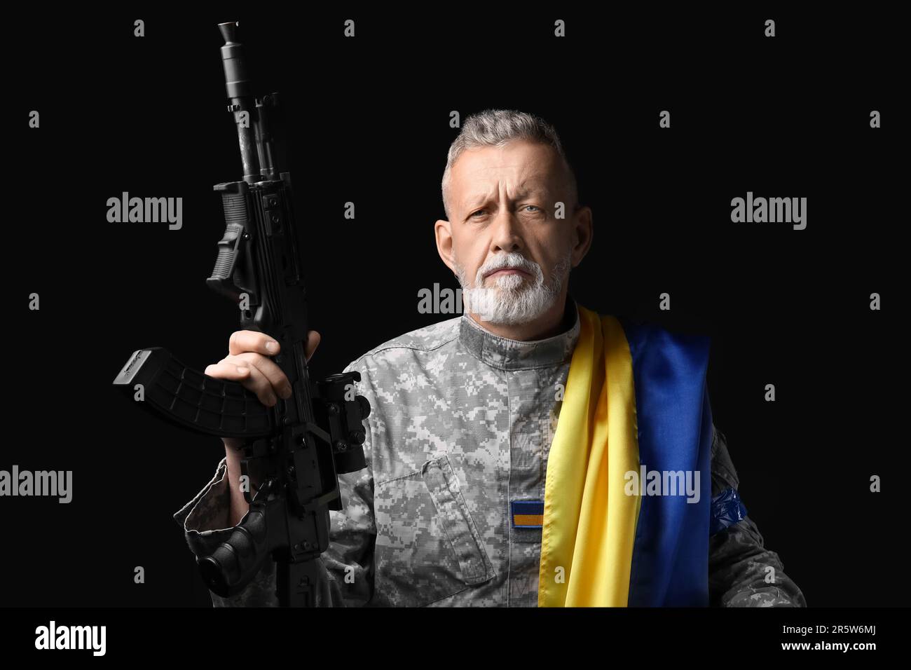 Assault rifle with ukraine flag hi-res stock photography and images - Alamy